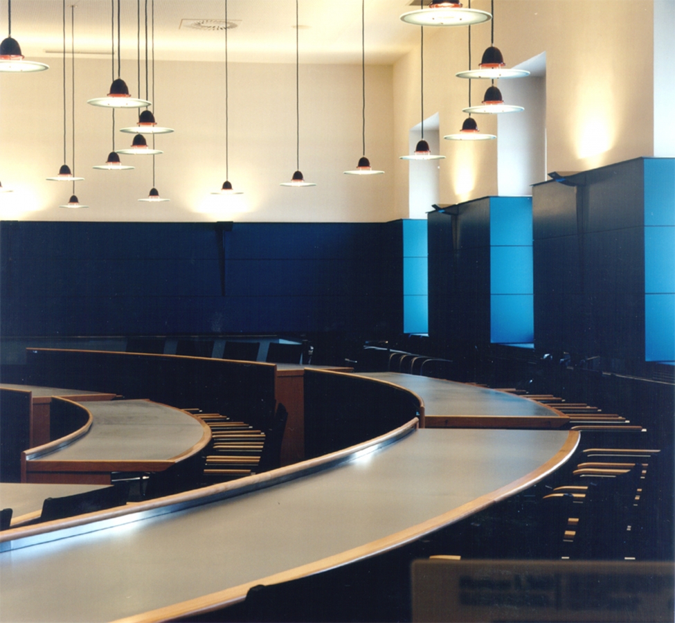 GMMK Foto: Elisabeth Mayr-Keber , Gert M. MAYR-KEBER ZT-GmbH. Gemeinderatssaal Klagenfurt 1999